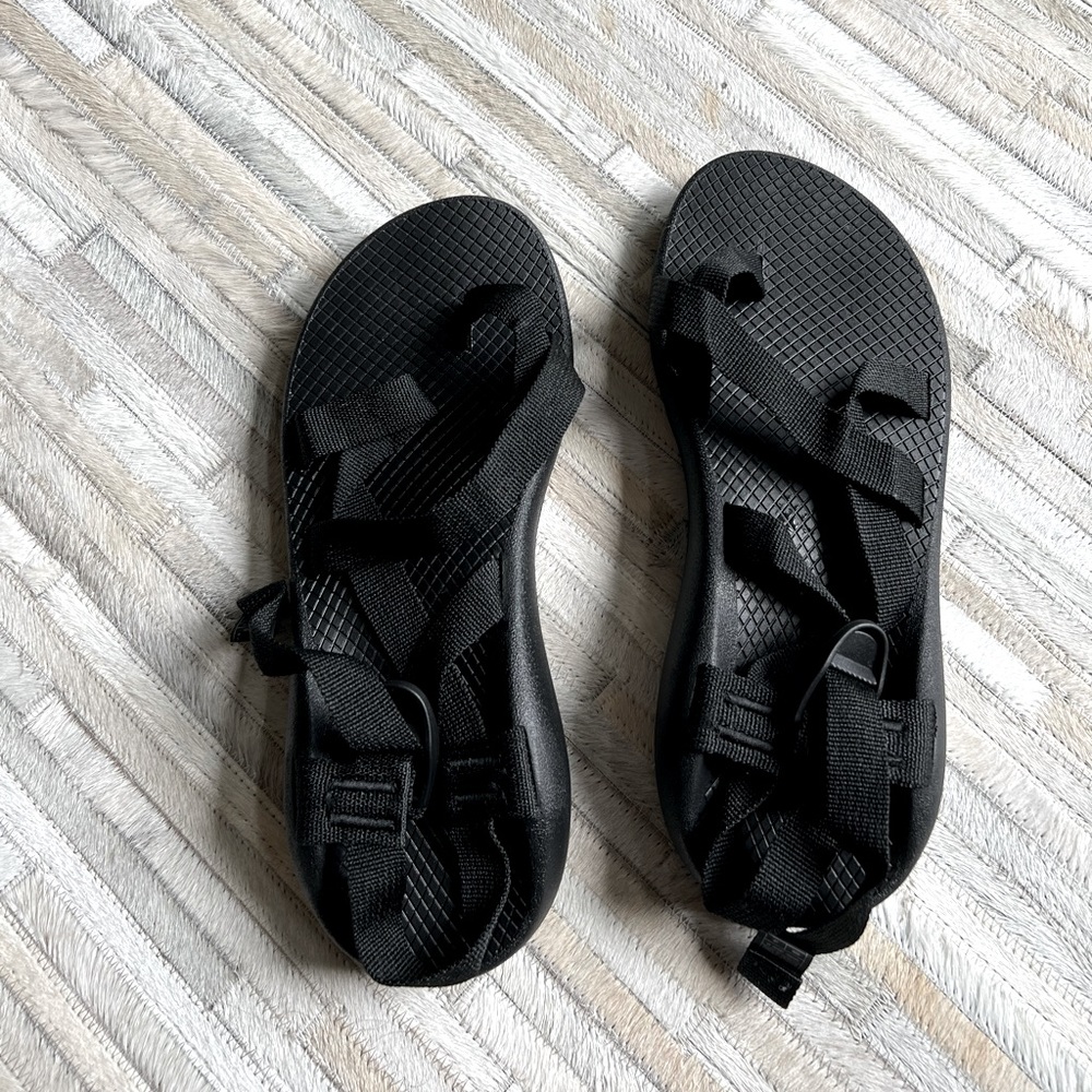 Chaco womens size 9